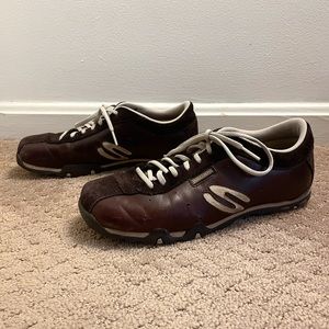 vtg sketchers brown leather lace up sneakers